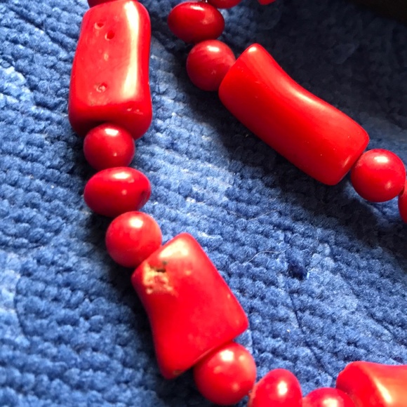 Natural coral necklace 20”